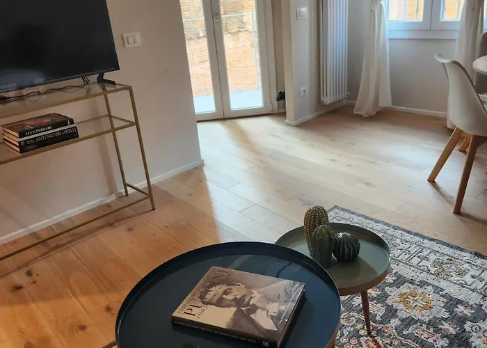 Dei Gallucci モデナ